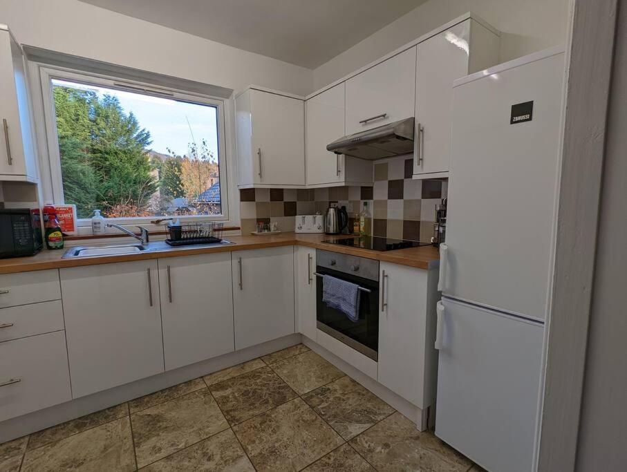 Two Bedroom Flat In Bridge Of Allan, Stirling Экстерьер фото