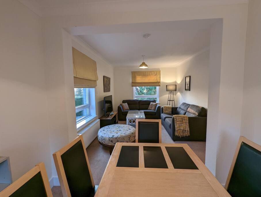 Two Bedroom Flat In Bridge Of Allan, Stirling Экстерьер фото